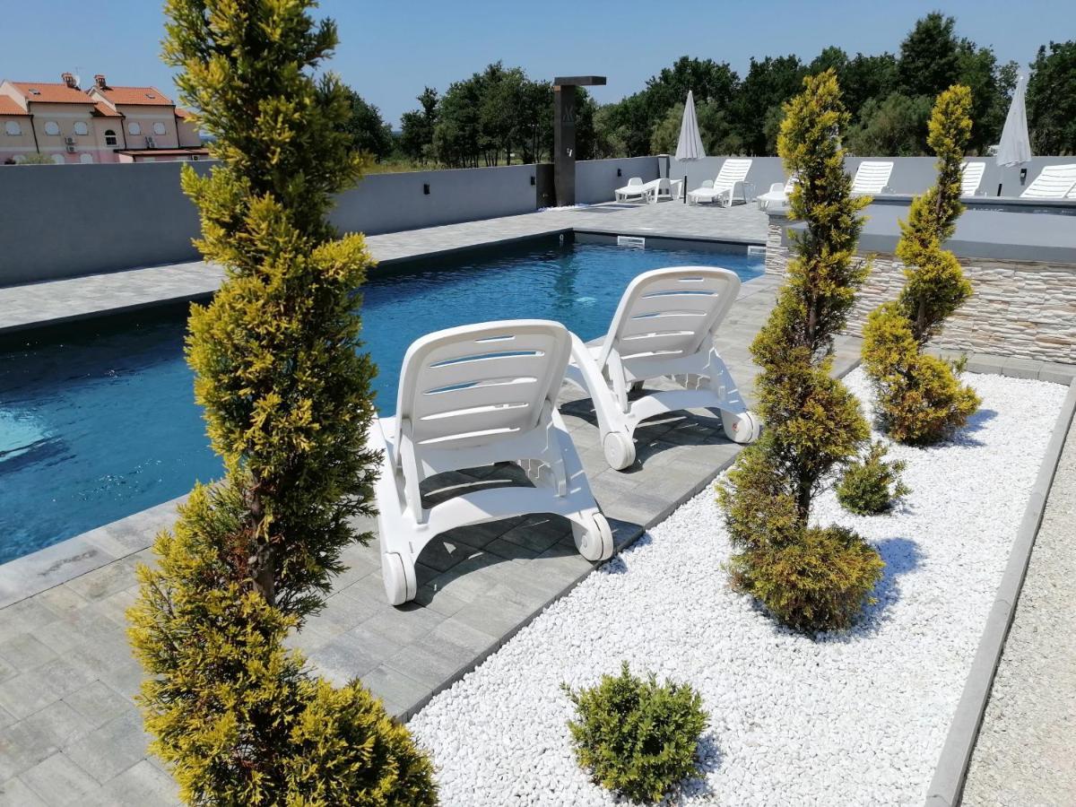 Apartment Camelia Porec Ngoại thất bức ảnh