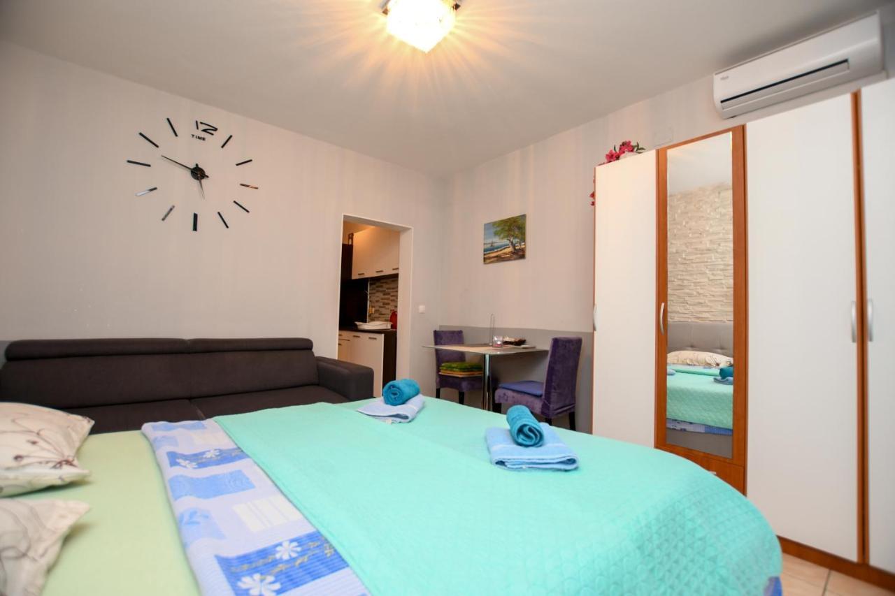 Apartment Camelia Porec Ngoại thất bức ảnh