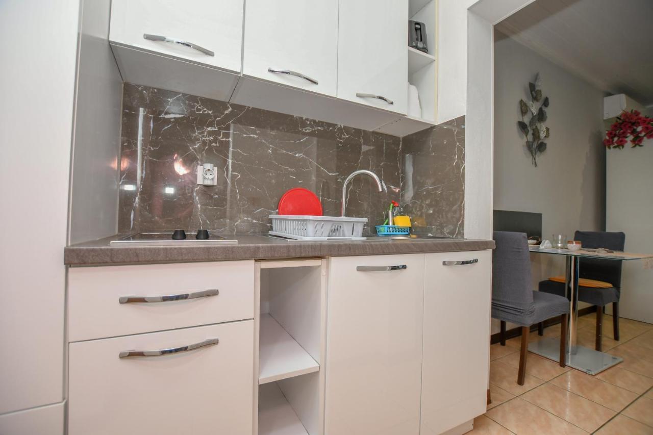 Apartment Camelia Porec Ngoại thất bức ảnh