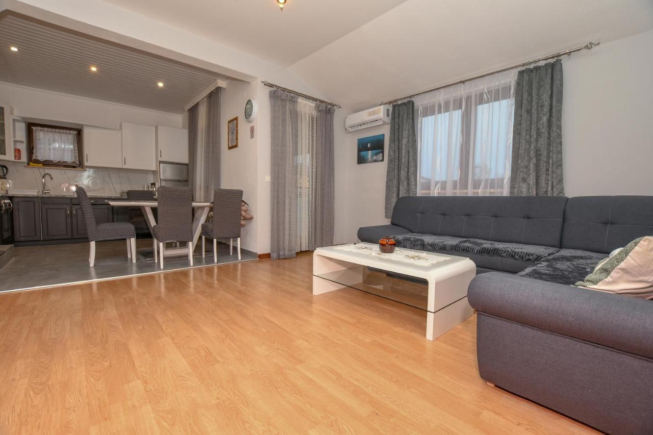 Apartment Camelia Porec Ngoại thất bức ảnh