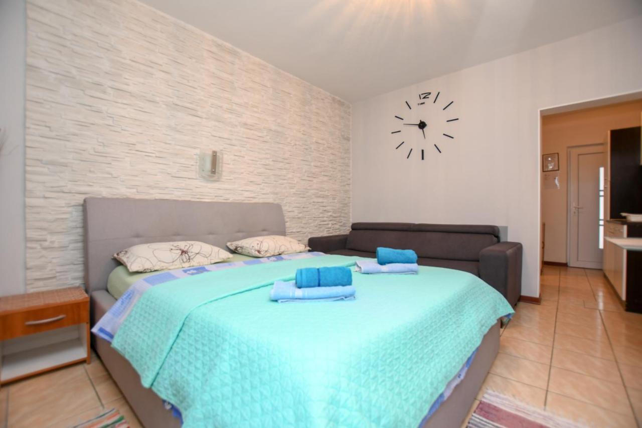Apartment Camelia Porec Ngoại thất bức ảnh